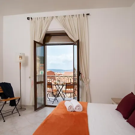 Old Charm - Seaview